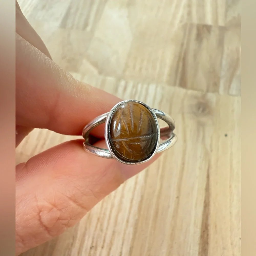 925 Sterling Silver And Carved Tiger's Eye Scarab Ring Size 7